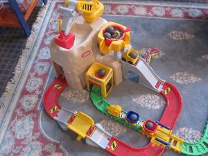 little tikes mountain road and rail